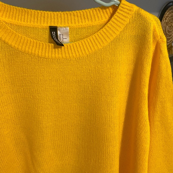 H&M mustard knit sweater - Picture 2 of 10